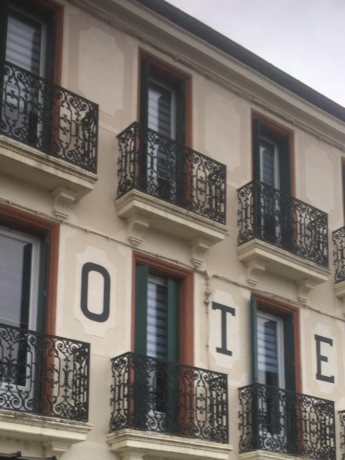 Hotel Le 9 En Cuisine Rabastens Exterior foto